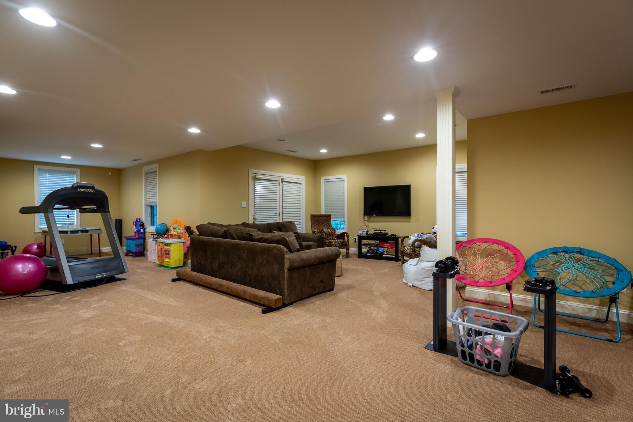 4 Bryce Lane Newtown, PA 18940 - Photo 29 of 33