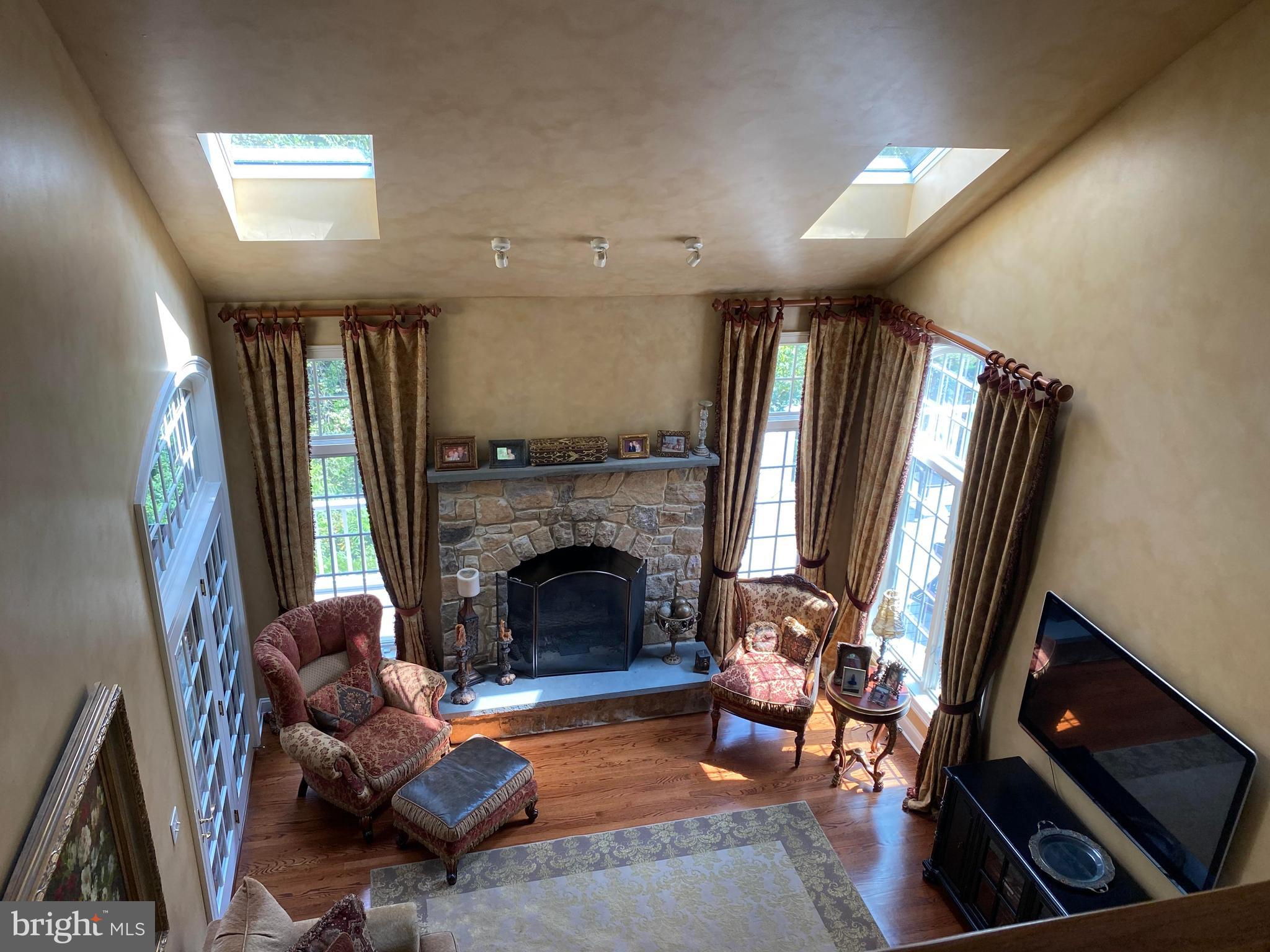 4 Bryce Lane Newtown, PA 18940 - Photo 8 of 33