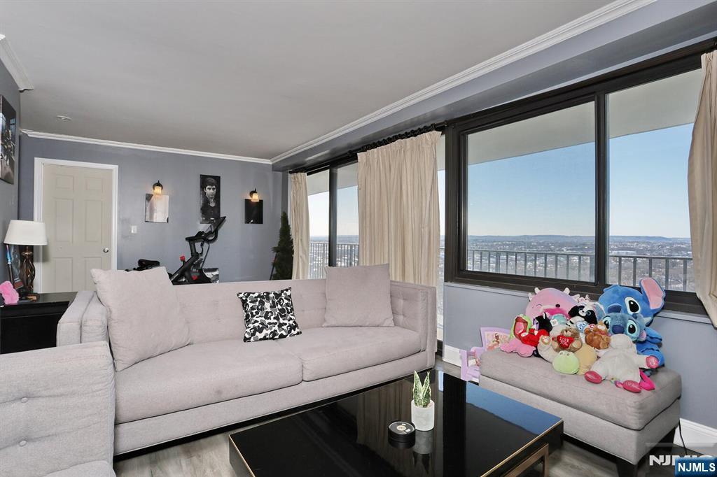 277 Prospect Avenue, Unit 18H Hackensack, NJ 07601 - Photo 18 of 39