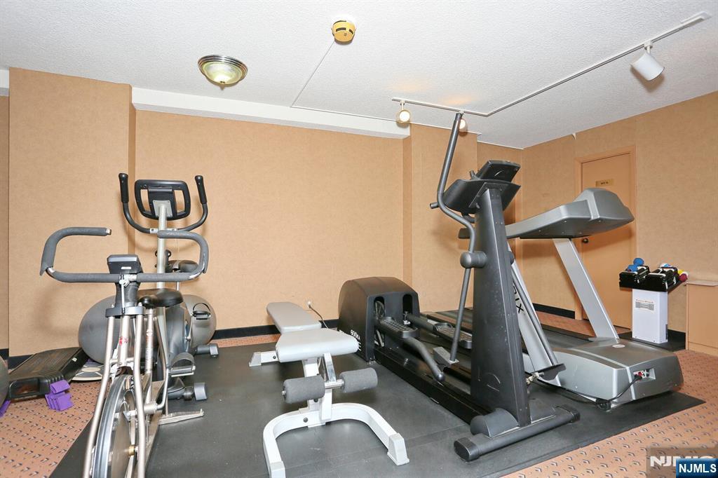 277 Prospect Avenue, Unit 18H Hackensack, NJ 07601 - Photo 32 of 39