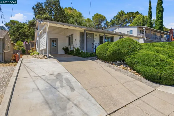$725,000 | 210 Vista Way, Martinez, CA 94553