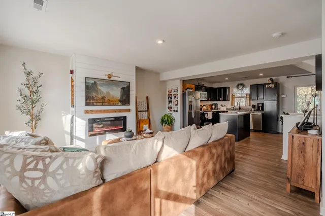 $232,000 | 113 Brooklane Court, Easley, SC 29642