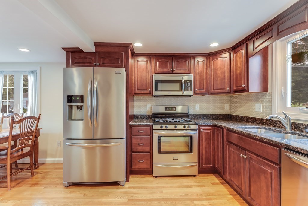 4 Verdun Road Wilmington, MA 01887 - Photo 7 of 28 Gallery Image 7