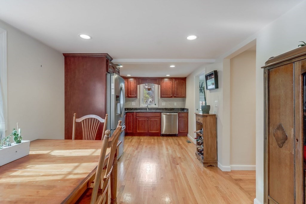4 Verdun Road Wilmington, MA 01887 - Photo 9 of 28 Gallery Image 9
