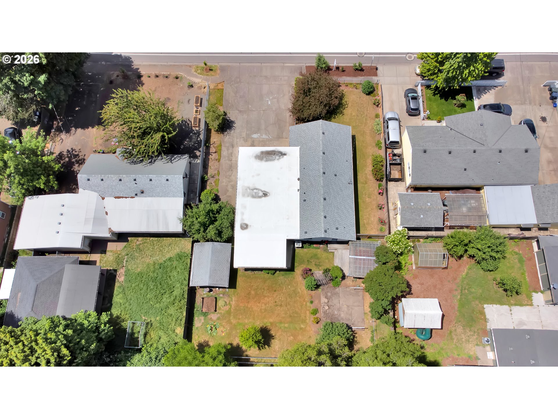 1425 Taney Street Eugene, OR 97402 - Photo 32 of 34 an aerial view of a house with a yard