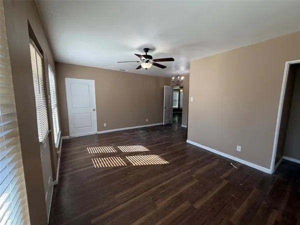 $1,850 | 2829 Falls Drive, Dallas, TX 75211