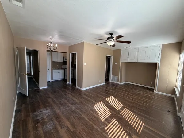 $1,850 | 2829 Falls Drive, Dallas, TX 75211