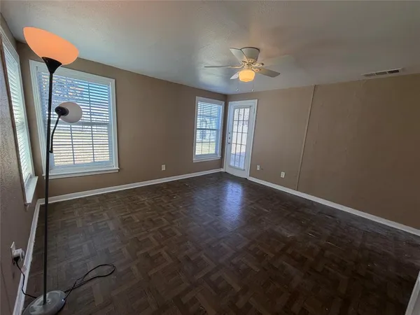 $1,850 | 2829 Falls Drive, Dallas, TX 75211