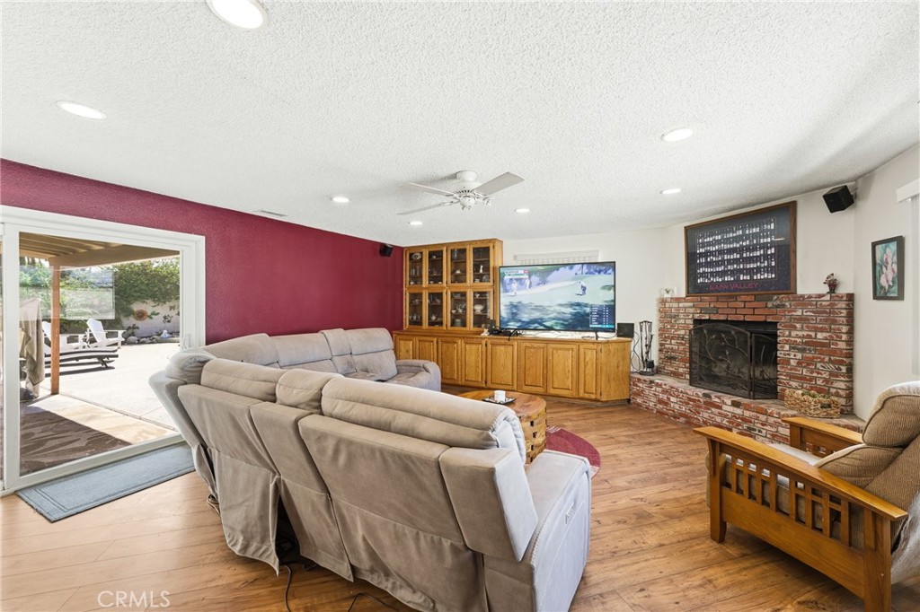 1466 Briarcroft Road Claremont, CA 91711 - Photo 13 of 34 Living Room