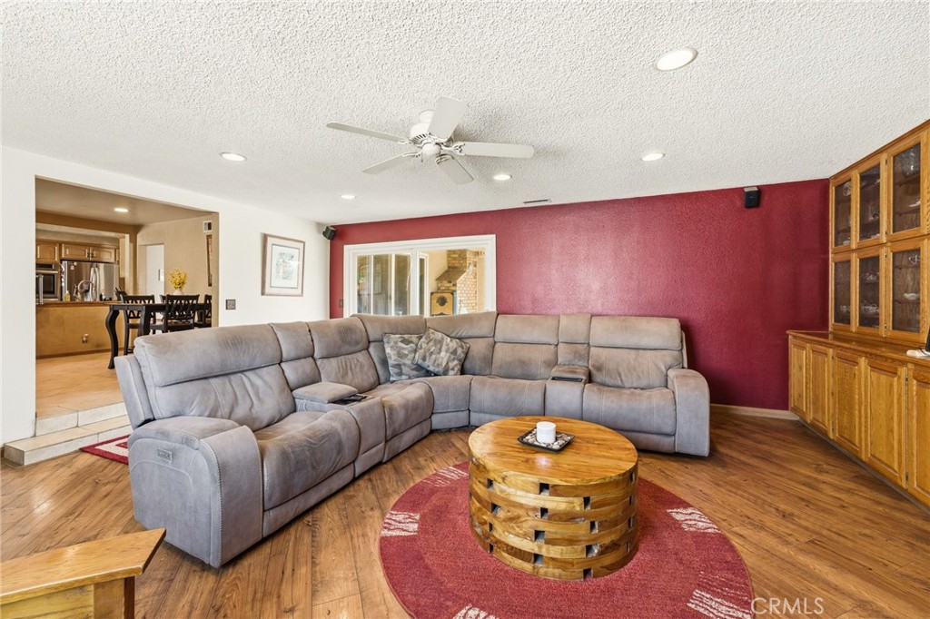1466 Briarcroft Road Claremont, CA 91711 - Photo 15 of 34 Living Room