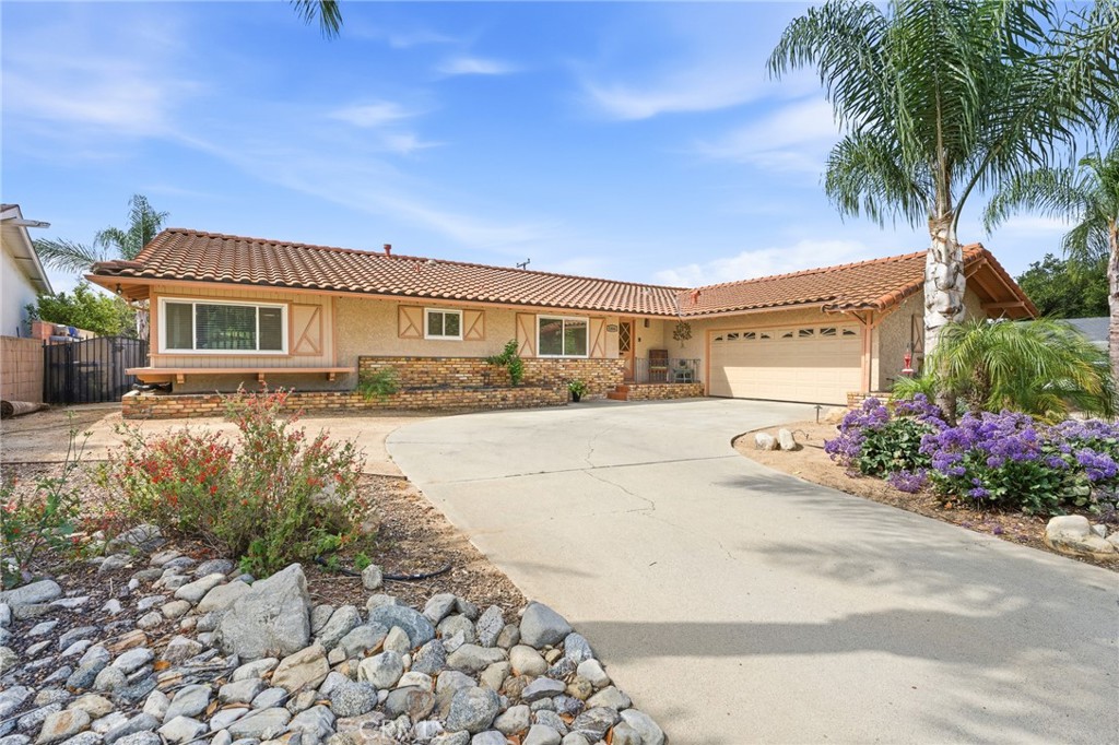 1466 Briarcroft Road Claremont, CA 91711 - Photo 3 of 34 Front