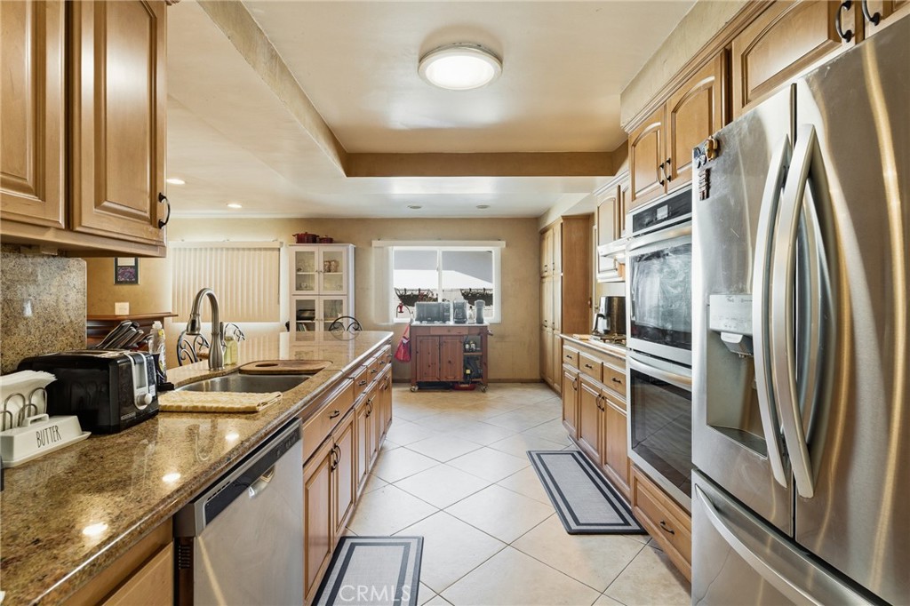 1466 Briarcroft Road Claremont, CA 91711 - Photo 7 of 34 Kitchen