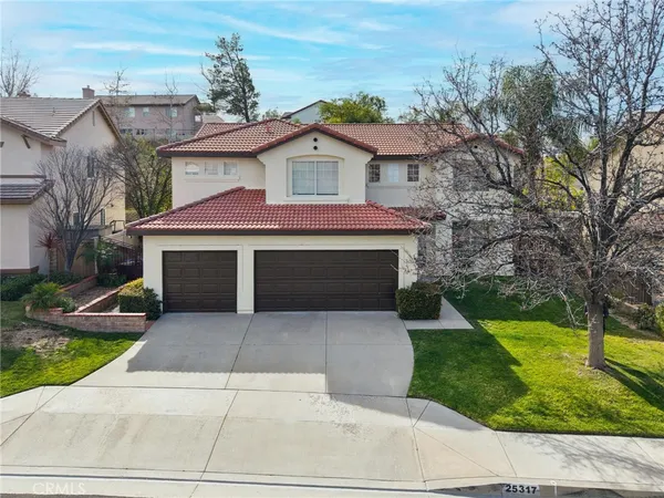$925,000 | 25317 Heather Vale Street, Saugus, CA 91350