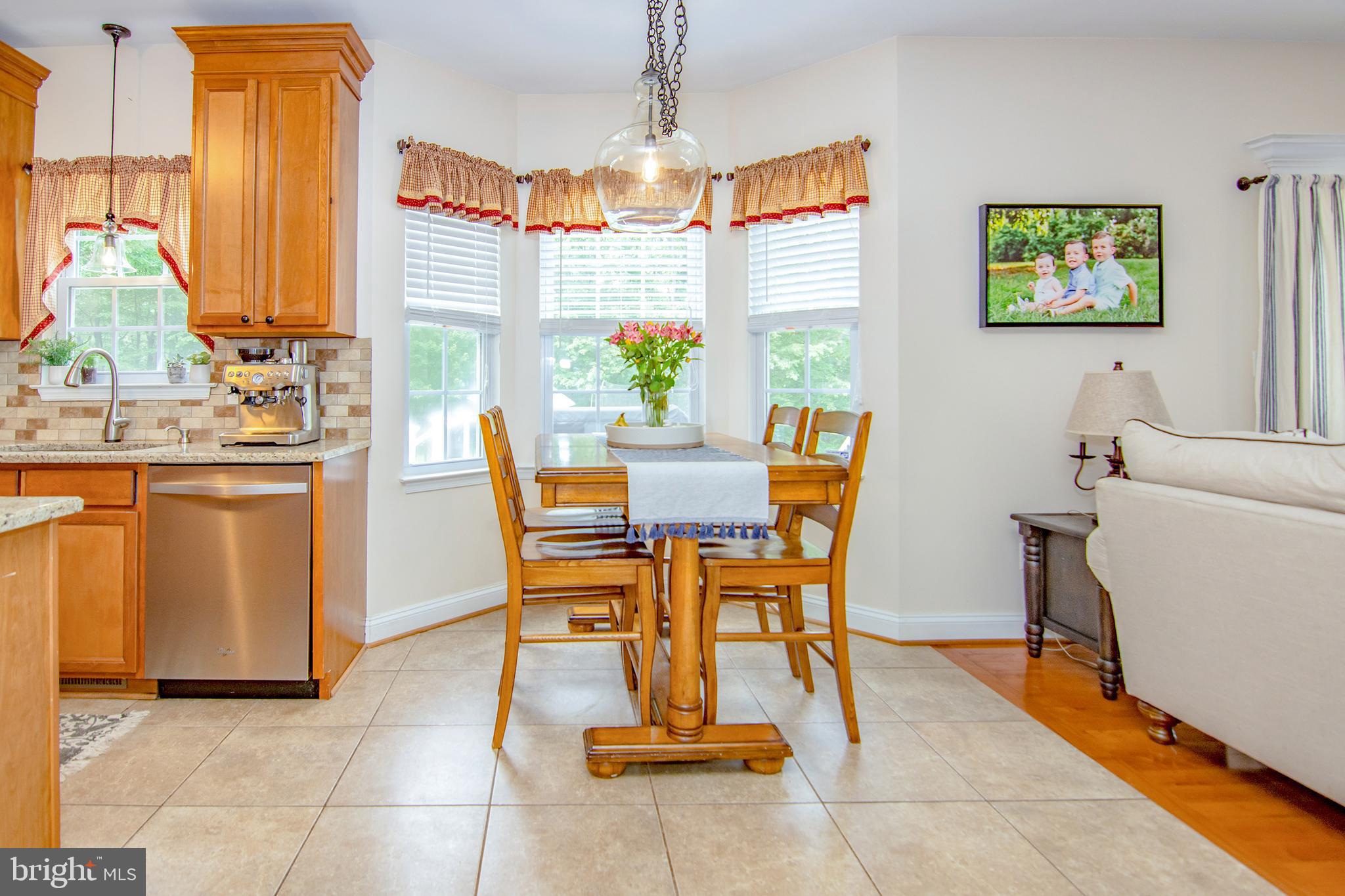 167 Aubel Road Delta, PA 17314 - Photo 10 of 27 Breakfast Area