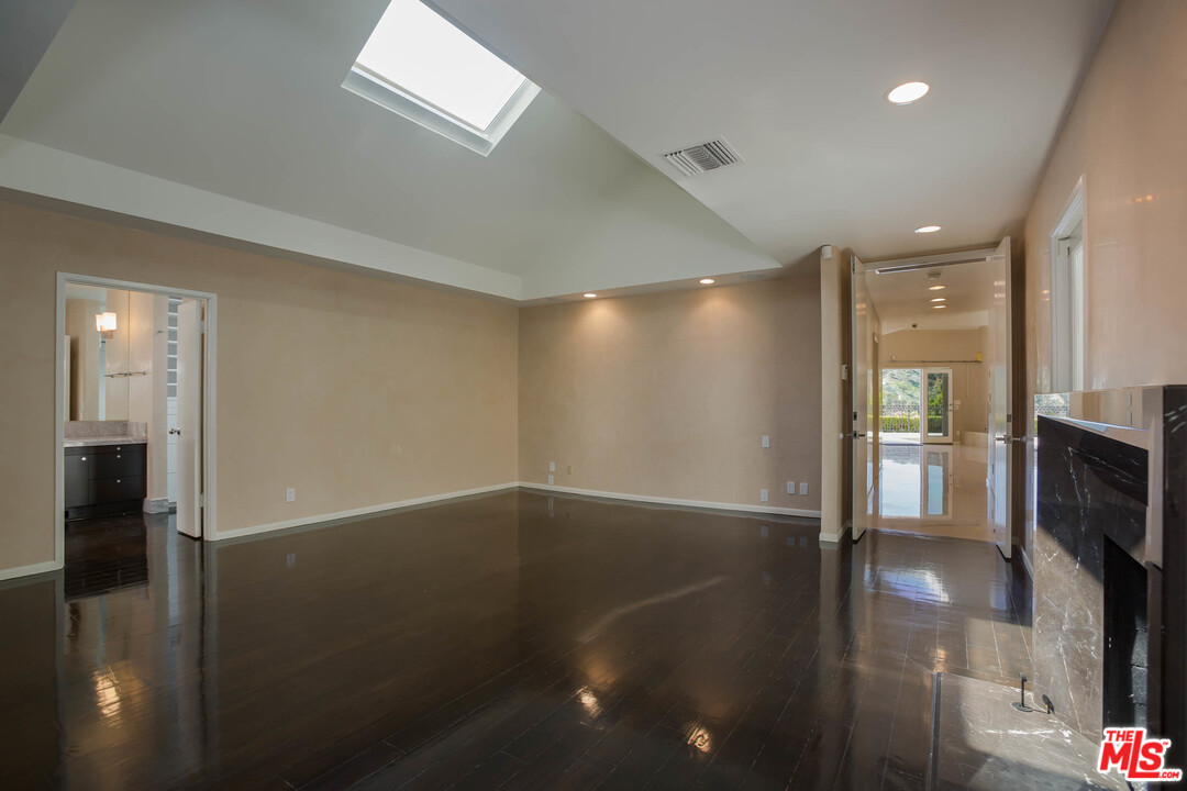 9504 Heather Road Beverly Hills, CA 90210 - Photo 21 of 31