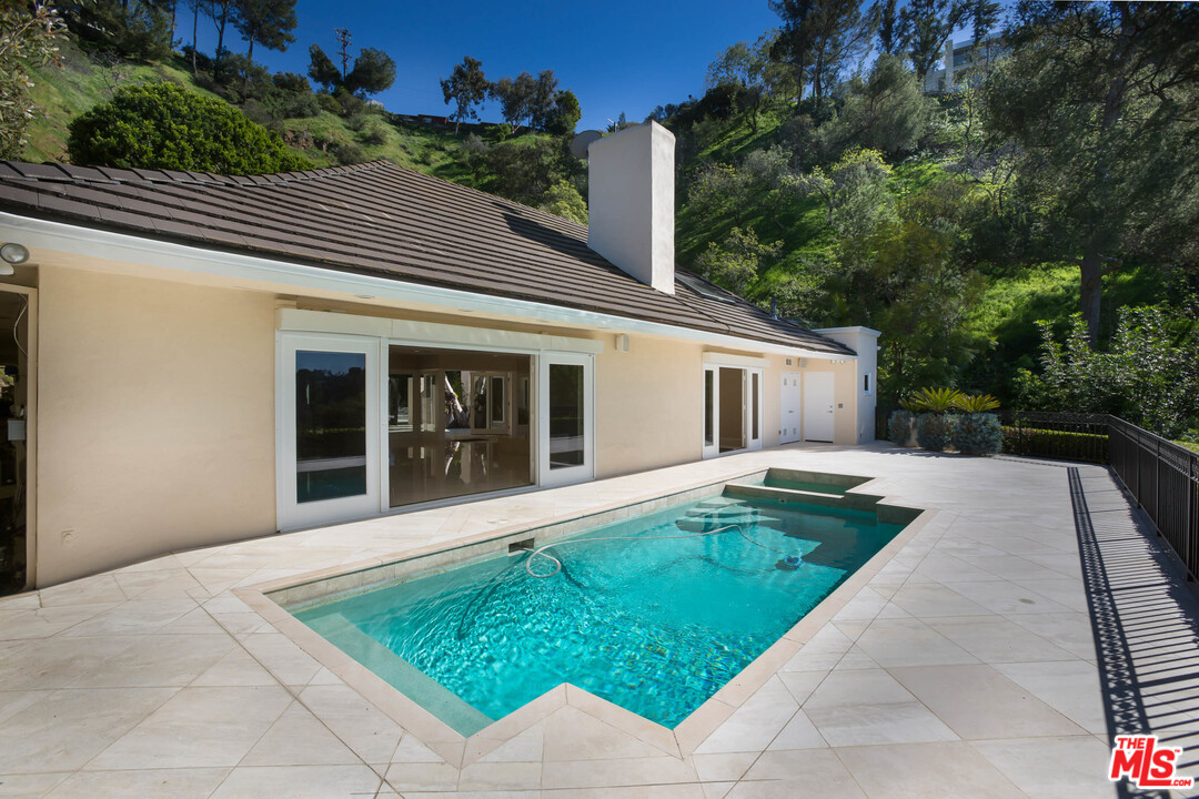 9504 Heather Road Beverly Hills, CA 90210 - Photo 29 of 31