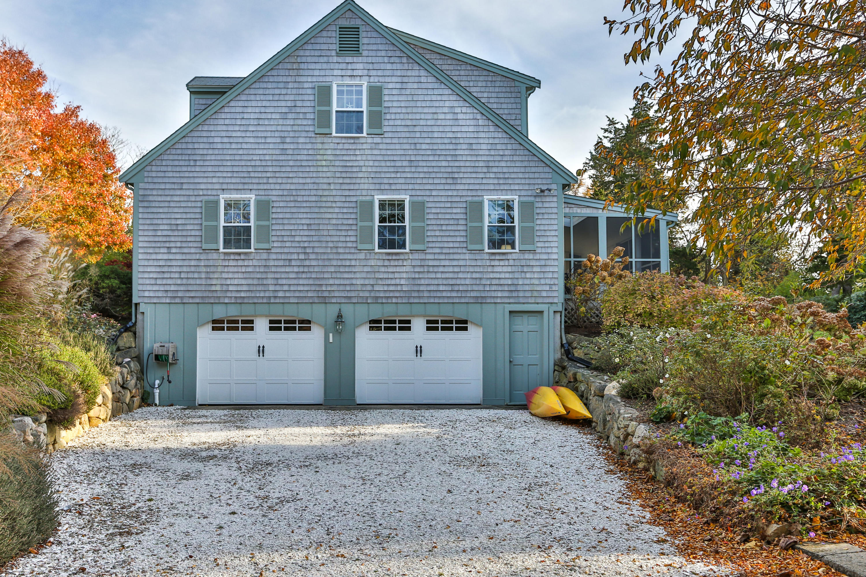 335 Mary Chase Road Eastham, MA 02642 - Photo 4 of 35 335MarLR-32