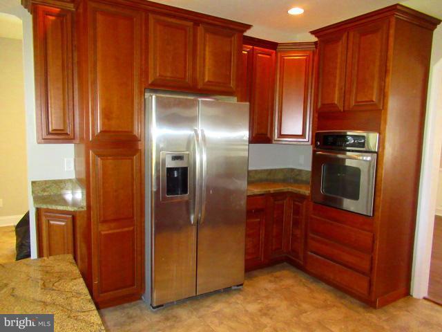 26806 Three Notch Road Mechanicsville, MD 20659 - Photo 10 of 24 Kitchen