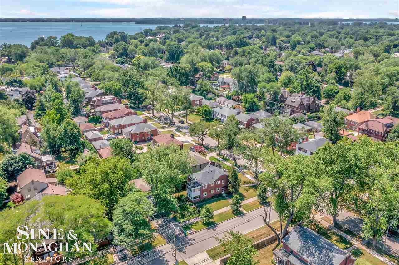 798 Harcourt Road Grosse Pointe, MI 48230 - Photo 23 of 32