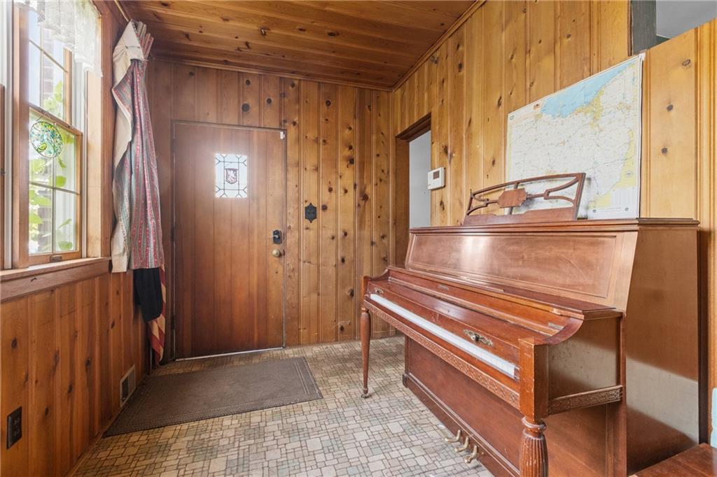 827 Beaver Road Ambridge, PA 15003 - Photo 5 of 29 Gallery Image 5