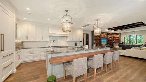 $7,995,000 | 265 Cedar Park Circle, Sarasota, FL 34242