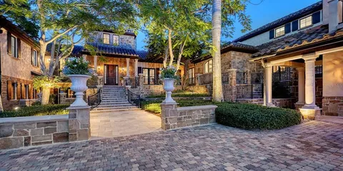 $7,995,000 | 265 Cedar Park Circle, Sarasota, FL 34242