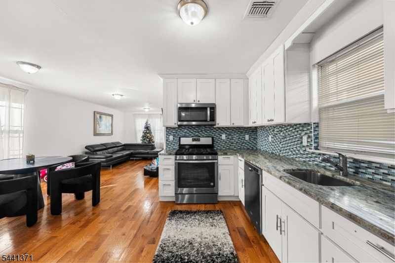 120 Fulton Street Elizabeth Port, NJ 07206 - Photo 22 of 29