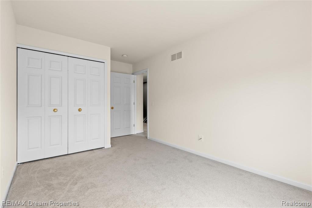 21509 Garrison Street Dearborn, MI 48124 - Photo 13 of 24