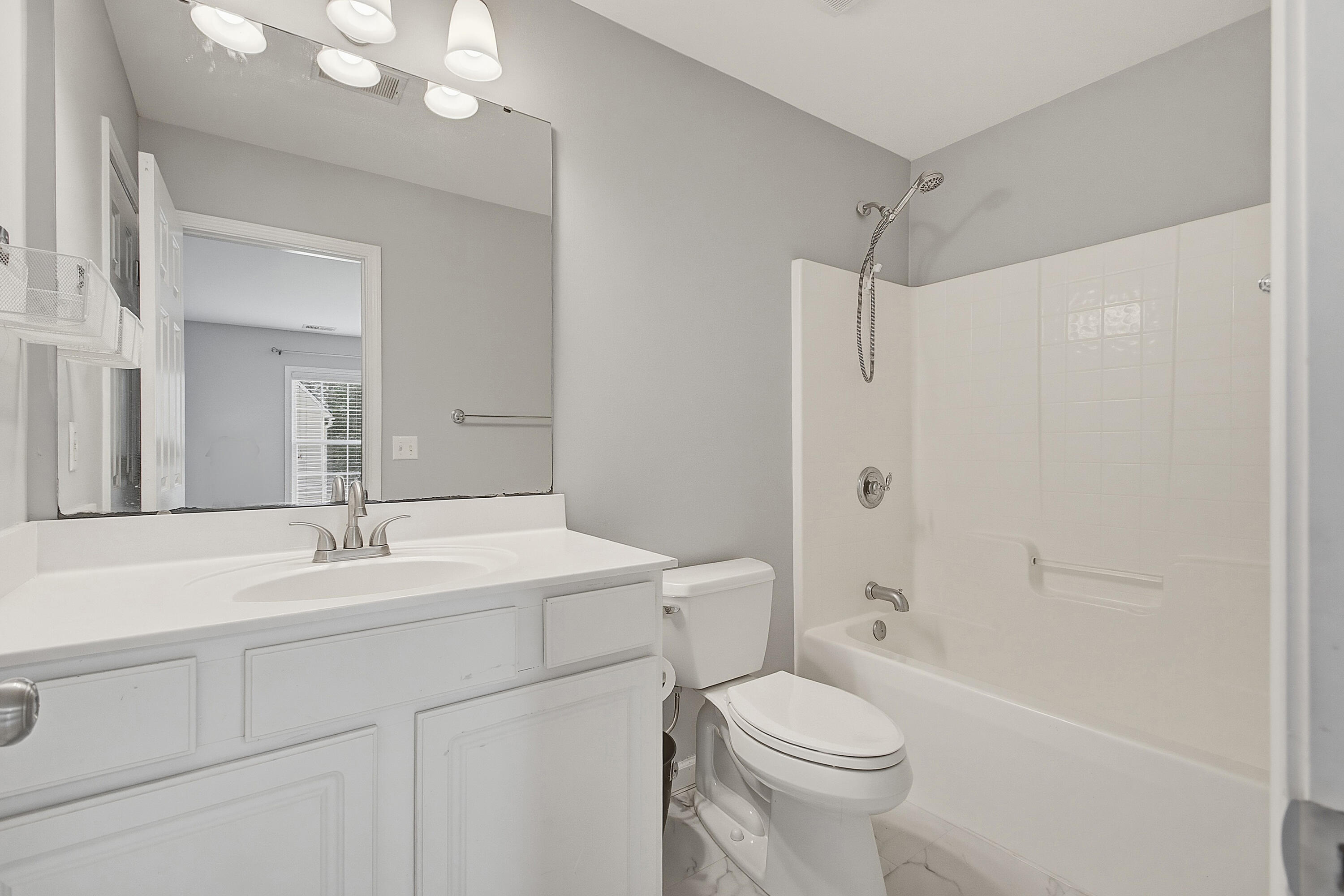 1507 Marsh Reed Court Hanahan, SC 29410 - Photo 41 of 58 1507 (33)