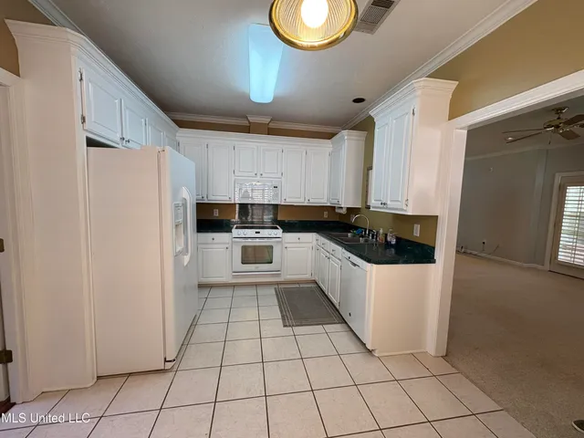 $309,900 | 570 Spring Lake Drive, Pearl, MS 39208