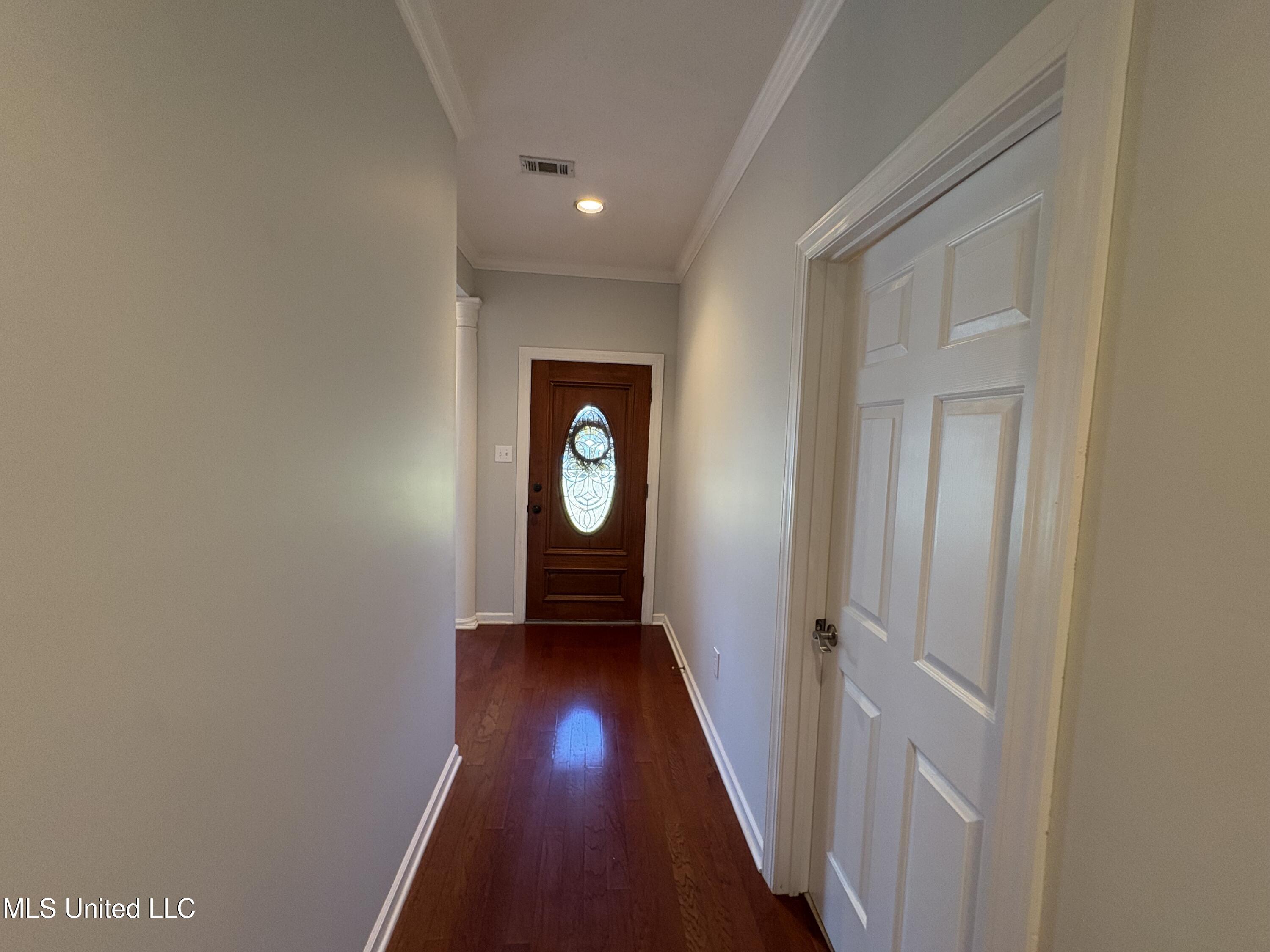 570 Spring Lake Drive Pearl, MS 39208 - Photo 5 of 29 IMG_8002