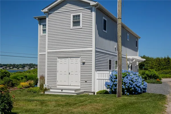 $4,000 | 292 High Hill Road, Tiverton, RI 02878