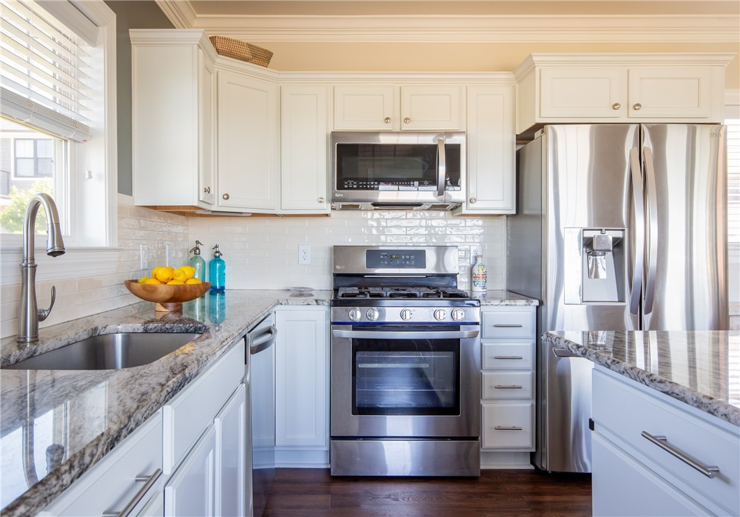 292 High Hill Road Tiverton, RI 02878 - Photo 6 of 46