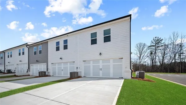 $319,400 | 428 Reflection Drive, Stockbridge, GA 30281