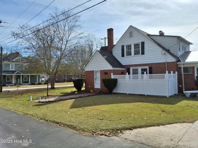 $259,900 | 215 North Elm Street, Chadbourn, NC 28431