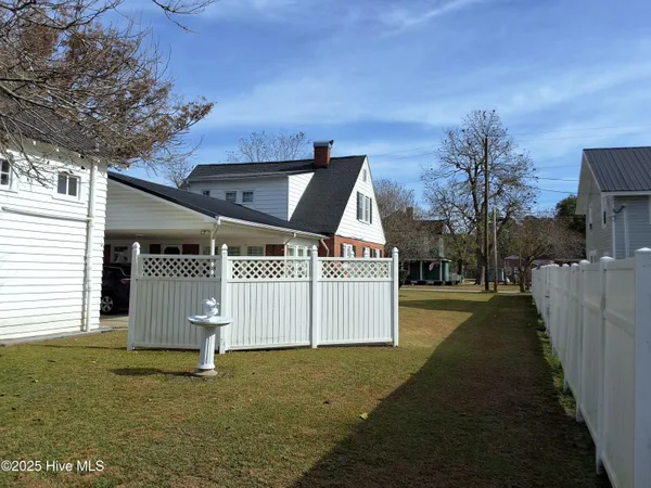 $254,900 | 215 North Elm Street, Chadbourn, NC 28431