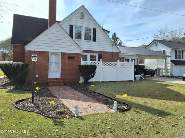 $254,900 | 215 North Elm Street, Chadbourn, NC 28431