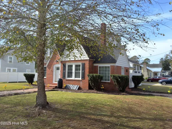 $254,900 | 215 North Elm Street, Chadbourn, NC 28431