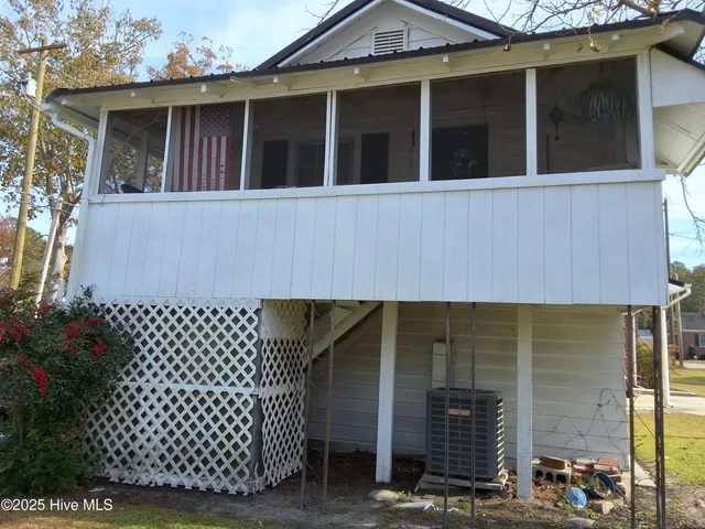 $259,900 | 215 North Elm Street, Chadbourn, NC 28431