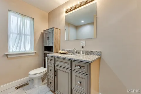 $227,000 | 2825 Telegraph Road, St. Louis, MO 63125