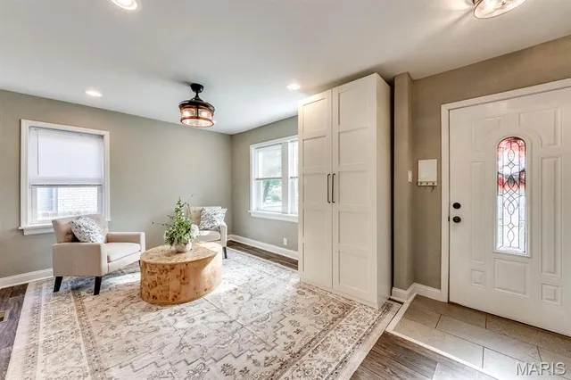 $220,000 | 2825 Telegraph Road, St. Louis, MO 63125