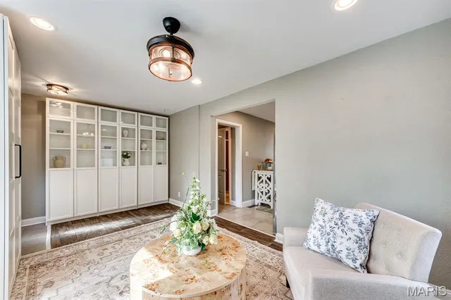 $220,000 | 2825 Telegraph Road, St. Louis, MO 63125