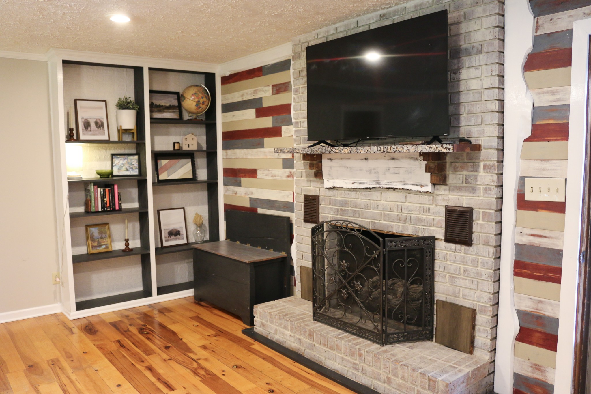 281 Myers Road Winchester, TN 37398 - Photo 5 of 31 a living room with fireplace furniture and a flat screen tv