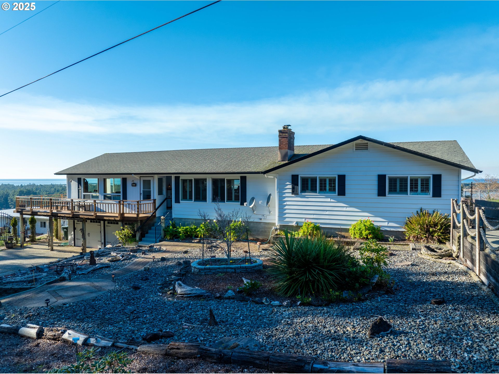335 Sunset Drive Reedsport, OR 97467 - Photo 1 of 44 Gallery Image 1