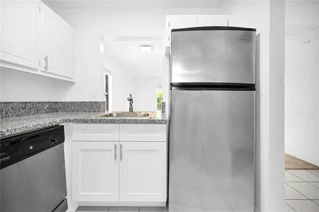 $1,695 | 7550 Stirling Road, Unit V214, Davie, FL 33024