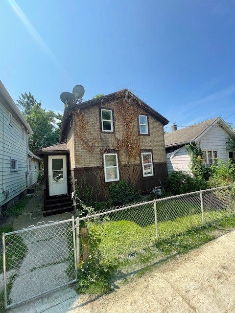 19 Lorenzo Street Rochester, NY 14611 - Photo 1 of 12