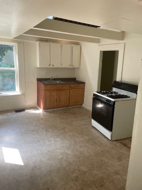 19 Lorenzo Street Rochester, NY 14611 - Photo 2 of 12