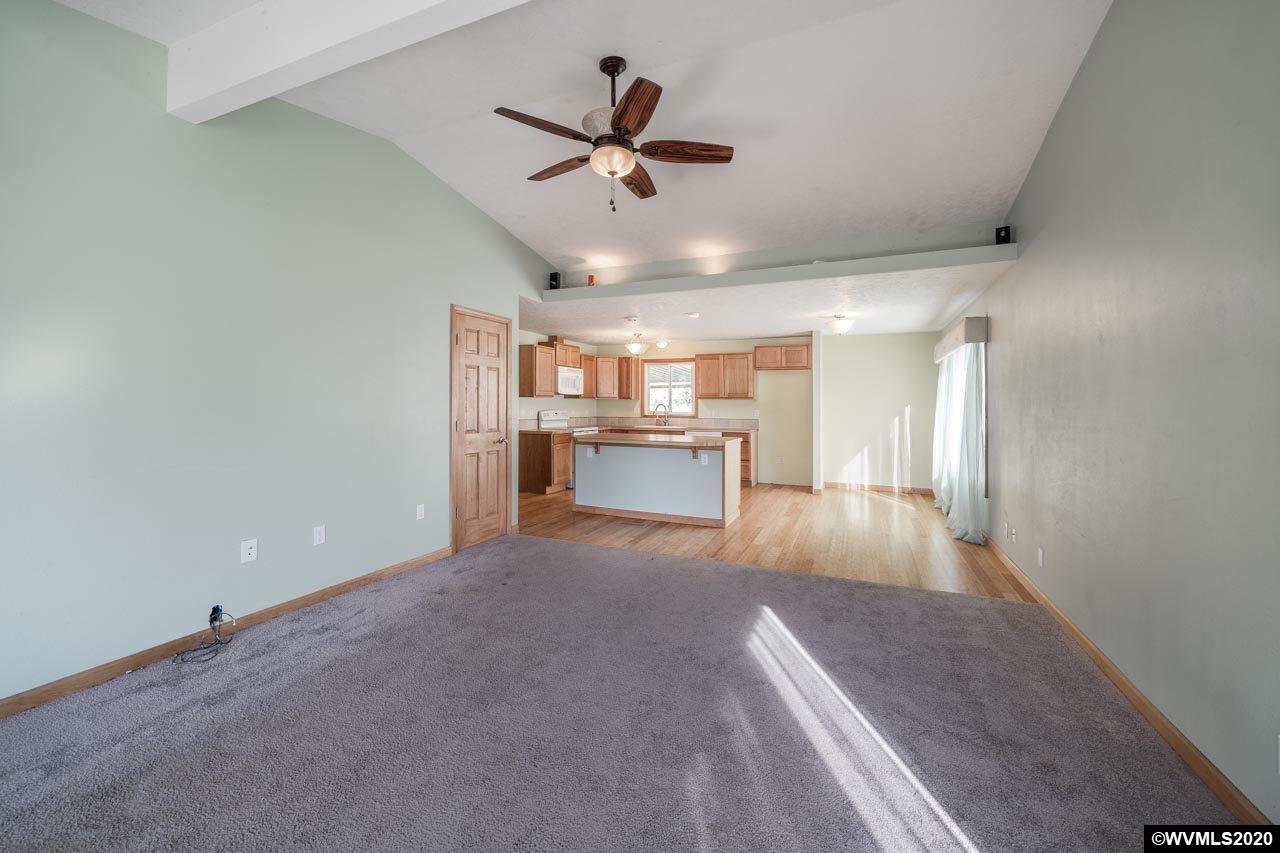 313 Northeast South Nebergall Loop Albany, OR 97321 - Photo 11 of 38