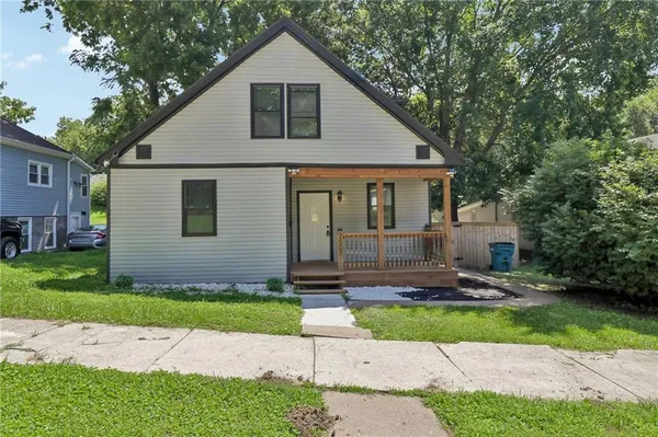 $250,000 | 2507 South 18th Street, St. Joseph, MO 64503