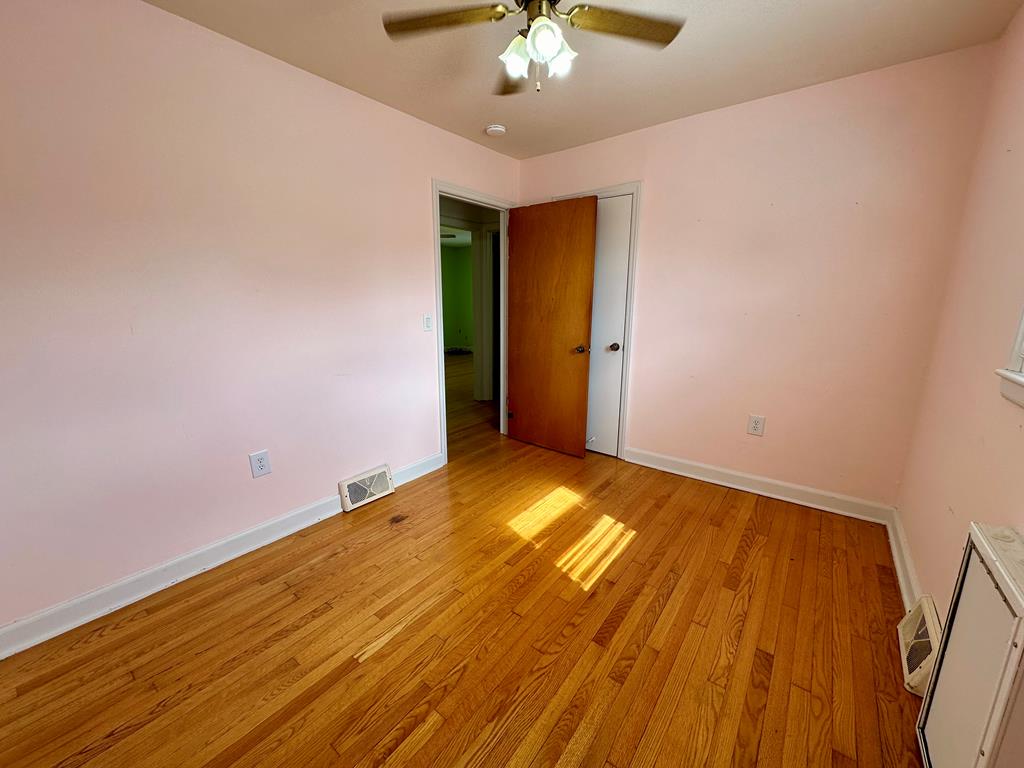 1527 Cardinal Road Galax, VA 24333 - Photo 16 of 21 Gallery Image 16
